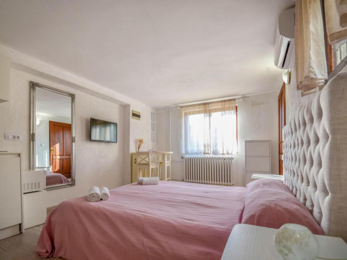 Studios Barre With Jacuzzi Rovinj Exteriér fotografie