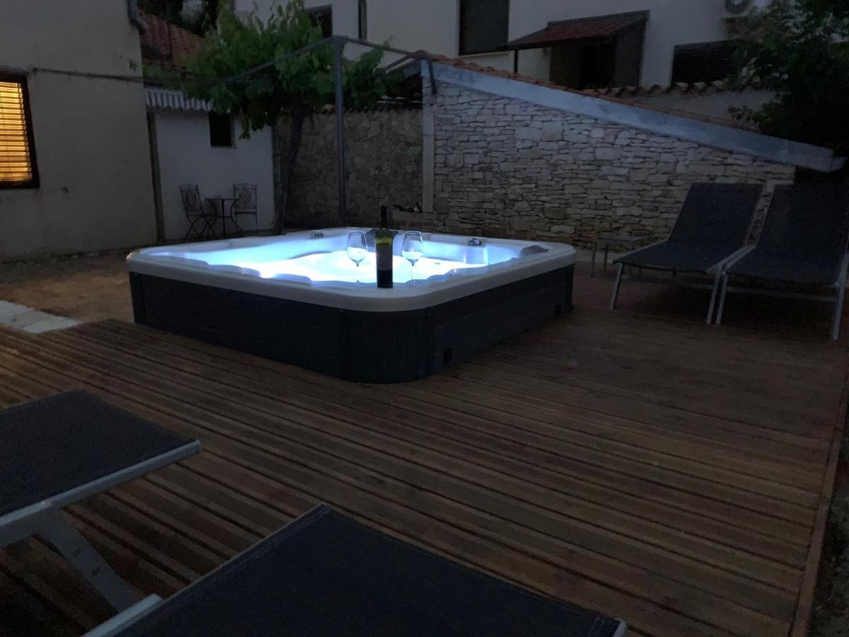 Studios Barre With Jacuzzi Rovinj Exteriér fotografie